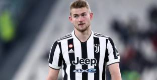   Юве възнамерява да продължи с Де Лигт