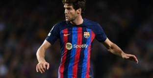 Барселона обяви напускането на Маркос Алонсо