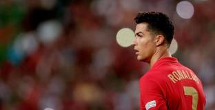 Роналдо едва ли ще напусне Ман Юнайтед 
