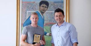 Левски изпрати Прохазка с плакет и благодарност