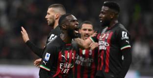 Милан - Фиорентина 2:1 