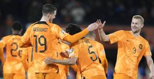 Нидерландия - Гибралтар 3:0 