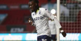 Бристол Сити - Астън Вила 0:3 