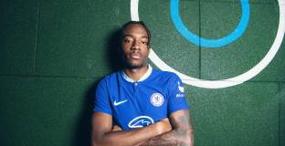 Мадуеке призна, че се учи от Мбапе и Салах