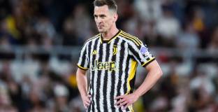 Юве възнамерява да се раздели с контузен нападател 