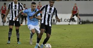 Локо Пловдив и Арда си уредиха контрола