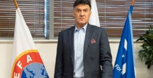  Румен Радев поздрави Боби Михайлов 