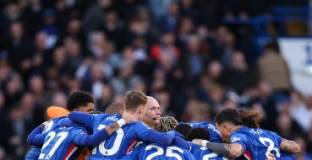 Челси пренебрегнал молбата на съдиите преди мача с Нюкасъл