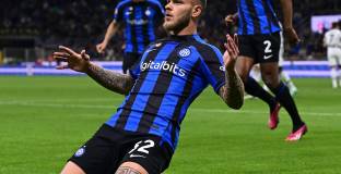 Ман Юнайтед иска Димарко