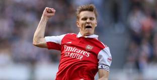 Арсенал надви Нюкасъл във вълнуващ мач (видео)