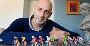 Известен журналист почина след инцидент в състезание с бикове