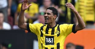 Дортмунд е новият лидер в Бундеслигата и е на победа от титлата