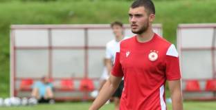 Футболистът на ЦСКА за мъжа, който го намушка: Беше пиян и под влиянието на наркотици