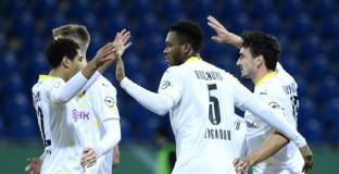 Дортмунд продължава напред за Купата