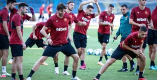 Кърстаич обяви играчите за сблъсъците с Литва и Албания