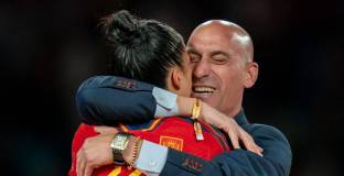 Испанските националки прекратиха бойкота 