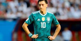 Йозил: Жалко, че Боатенг напуска националния отбор по този начин