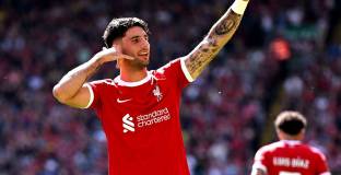 Ливърпул разгроми Астън Вила (видео)