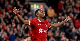 Гравенберх не мисли за смяна на клуба