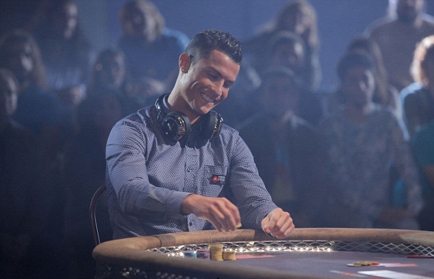 Роналдо спечели 15 000 на покер и ги дари за благотворителност