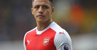 Група играчи на Арсенал не искат Санчес в отбора 