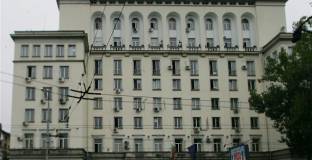 Състезатели по ММА нахлуха в Министерството на спорта