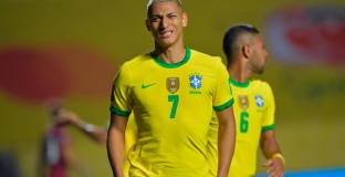 Уругвай - Бразилия 0:2 