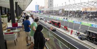 Ф 1 ще продължи да провежда Гран При на Саудитска Арабия