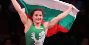 Дудова спечели световна титла