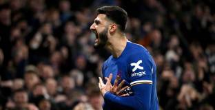 Щутгарт влезе в преговори с Челси за Армандо Броя