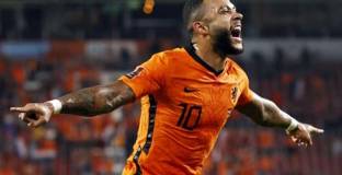 Холандия - Черна гора 4:0 