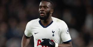 Ндомбеле е отстранен от тренировките на Тотнъм 