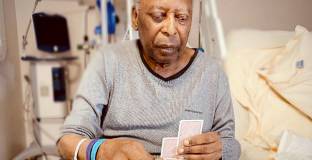 Състоянието на Пеле се подобрява