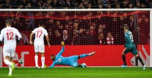 Аякс прескочи Челси и Валенсия