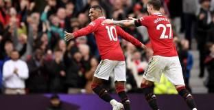 Ман Юнайтед с класика над Лестър