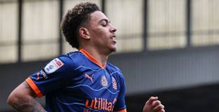 Вила отправи оферта за Морган Роджърс