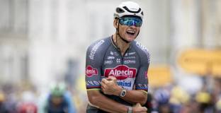 Холандец  с двоен успех във втория етап от Тур дьо Франс 2025