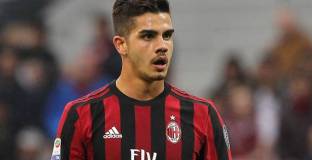 Милан може да се раздели с Андре Силва