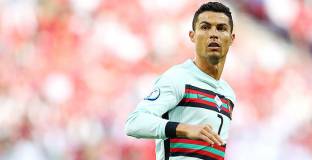  Роналдо не може да получи 