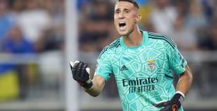 Нюкасъл и Нотингам Форест размениха играчи