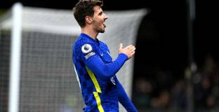 Челси с победа в Уотфорд