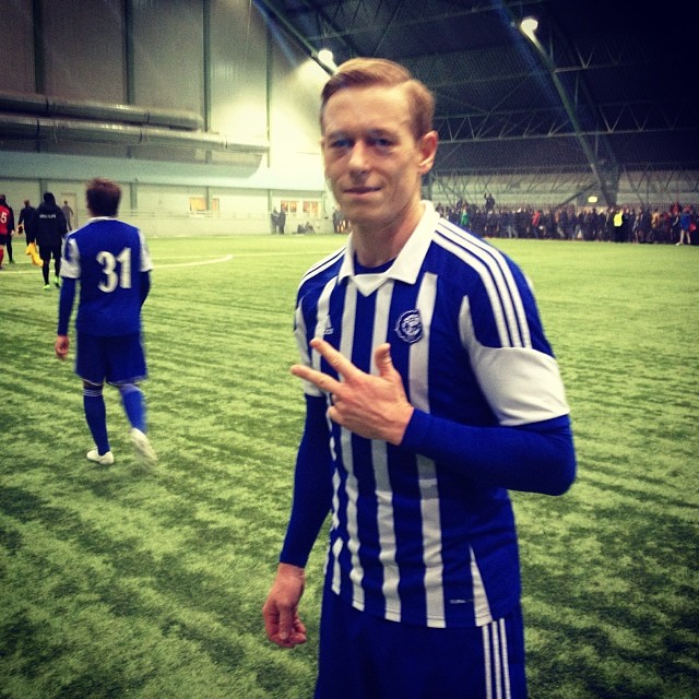 Бившият играч на Челси - Микаел Форсел, изглежда леко състарен от живота, макар и на 32г.