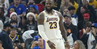 ЛеБрон първи в историята покори 50 000 точки