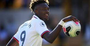 Ейбрахам: Нека расистите в България да се чувстват идиоти 