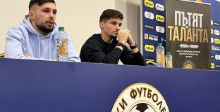 Футболисти на ЦСКА се срещнаха с млади таланти