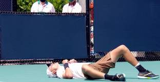 Тенисист загуби съзнание по време на мач