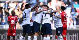 Лацио размаза Монца