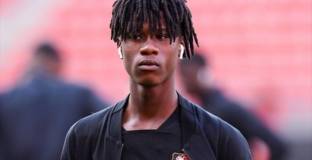 Камавинга ще играе за Франция