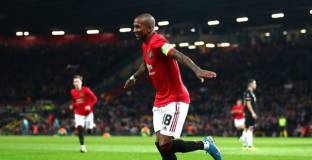 Йънг е близо до трансфер в Интер