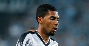 Барселона договори трансфера на Фернандеш